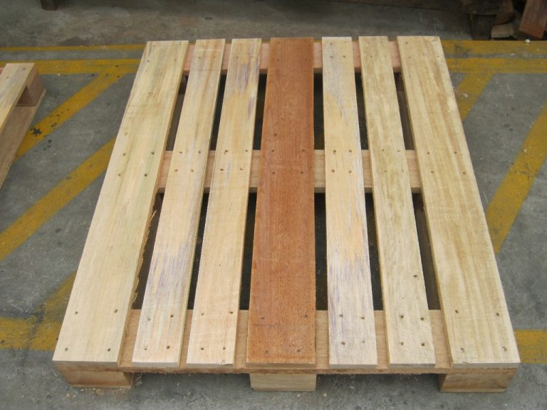 Parihuelas o Pallets Maderera Villasol S.C.R.L